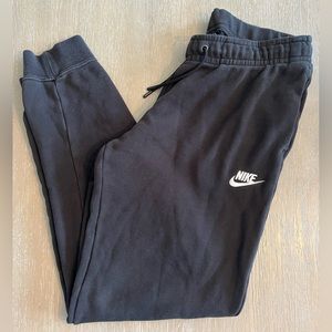 black womens nike sweatpants- WITH POCKETS!!! size small